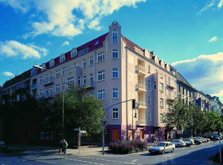 4 Zimmer - Saniert - Wannenbad u. Dusche - offene Küche - 2 Abstellräume - Erdgeschoss — photo 1